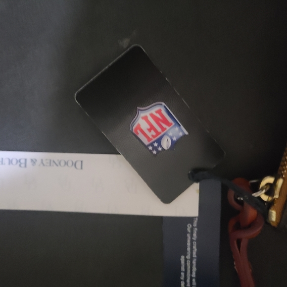 Dooney And Bourke Crossbody Black & Red color NFL. - Picture 7 of 8